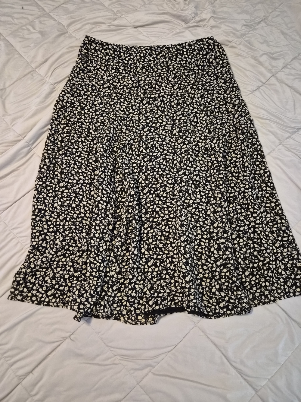 Liz Claiborne Black and White Floral Midi Skirt